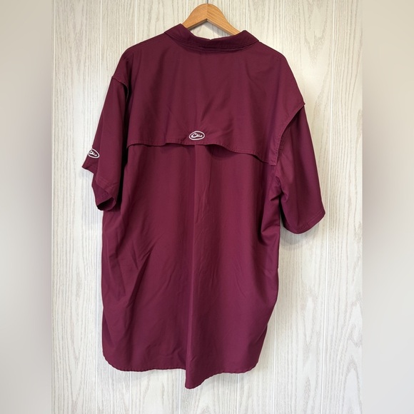 Drake Waterfowl Gameday Solid Maroon Shirt Texas A&M Short Sleeve Poly Size 2XL - Picture 3 of 3